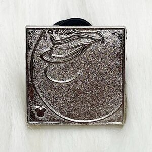 🔮 5/$25 Disney Smiling Villains The Little Mermaid Ursula Chaser‎ Pin